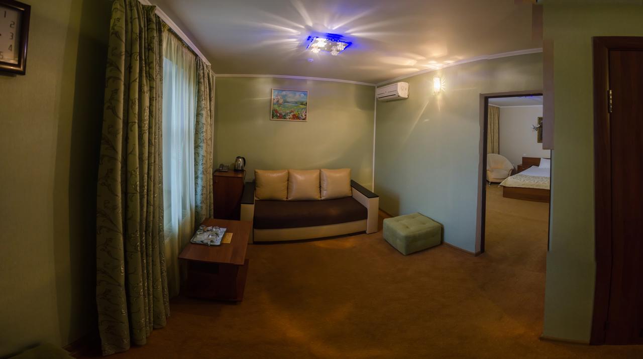 Stara Vezha Hotel Boryspilʼ Eksteriør billede