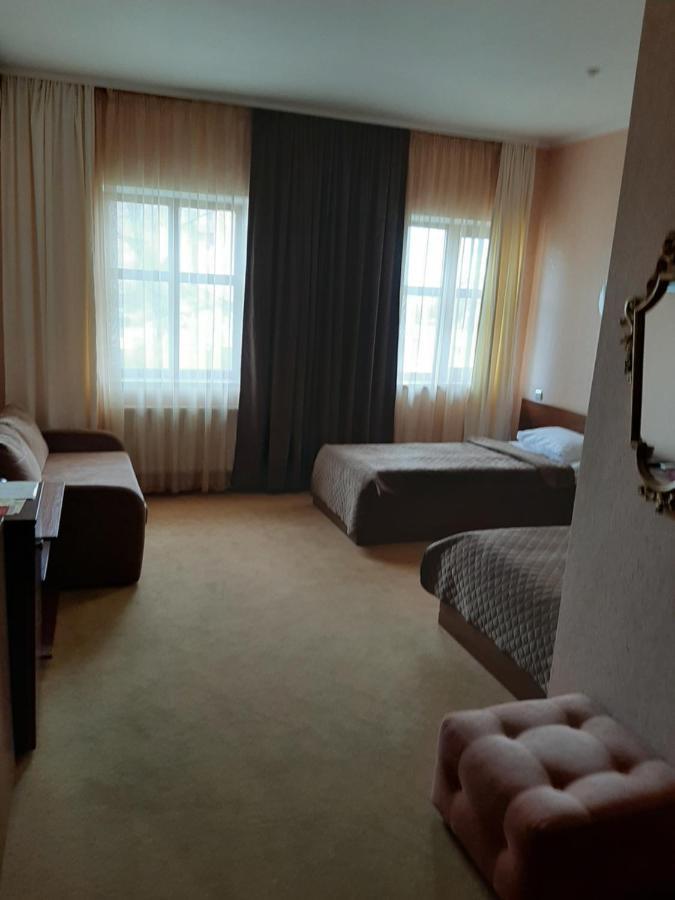 Stara Vezha Hotel Boryspilʼ Eksteriør billede